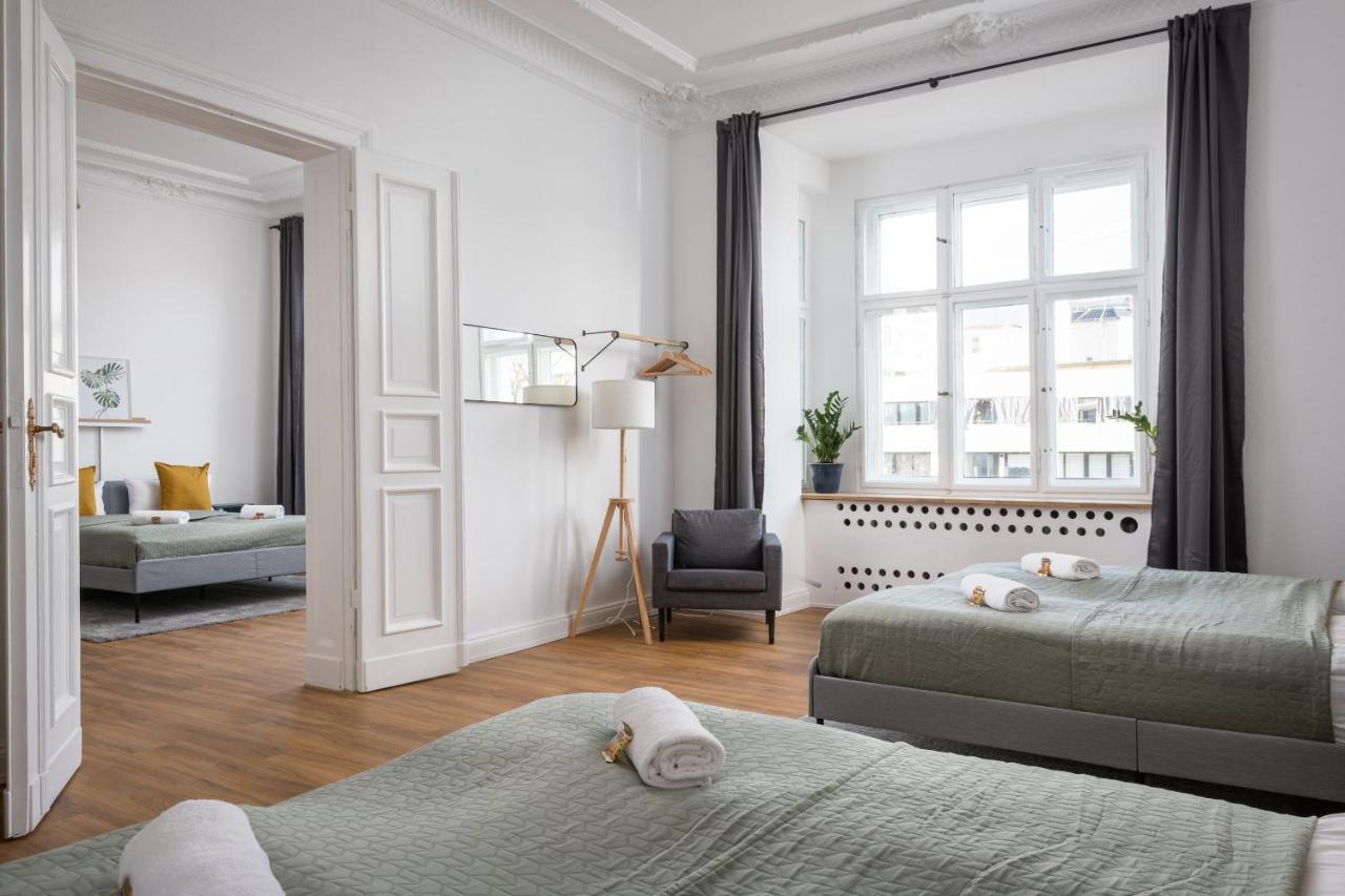 Riesiges Apartment Nahe Kudamm Sehr Schoner Altbau 123M2 Gross 12 Gaste Берлин Екстериор снимка