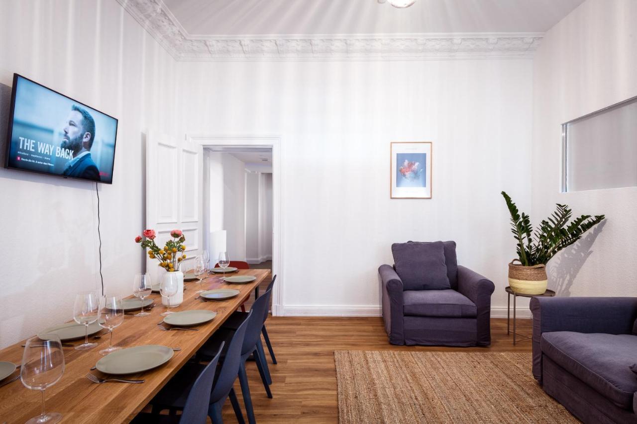 Riesiges Apartment Nahe Kudamm Sehr Schoner Altbau 123M2 Gross 12 Gaste Берлин Екстериор снимка